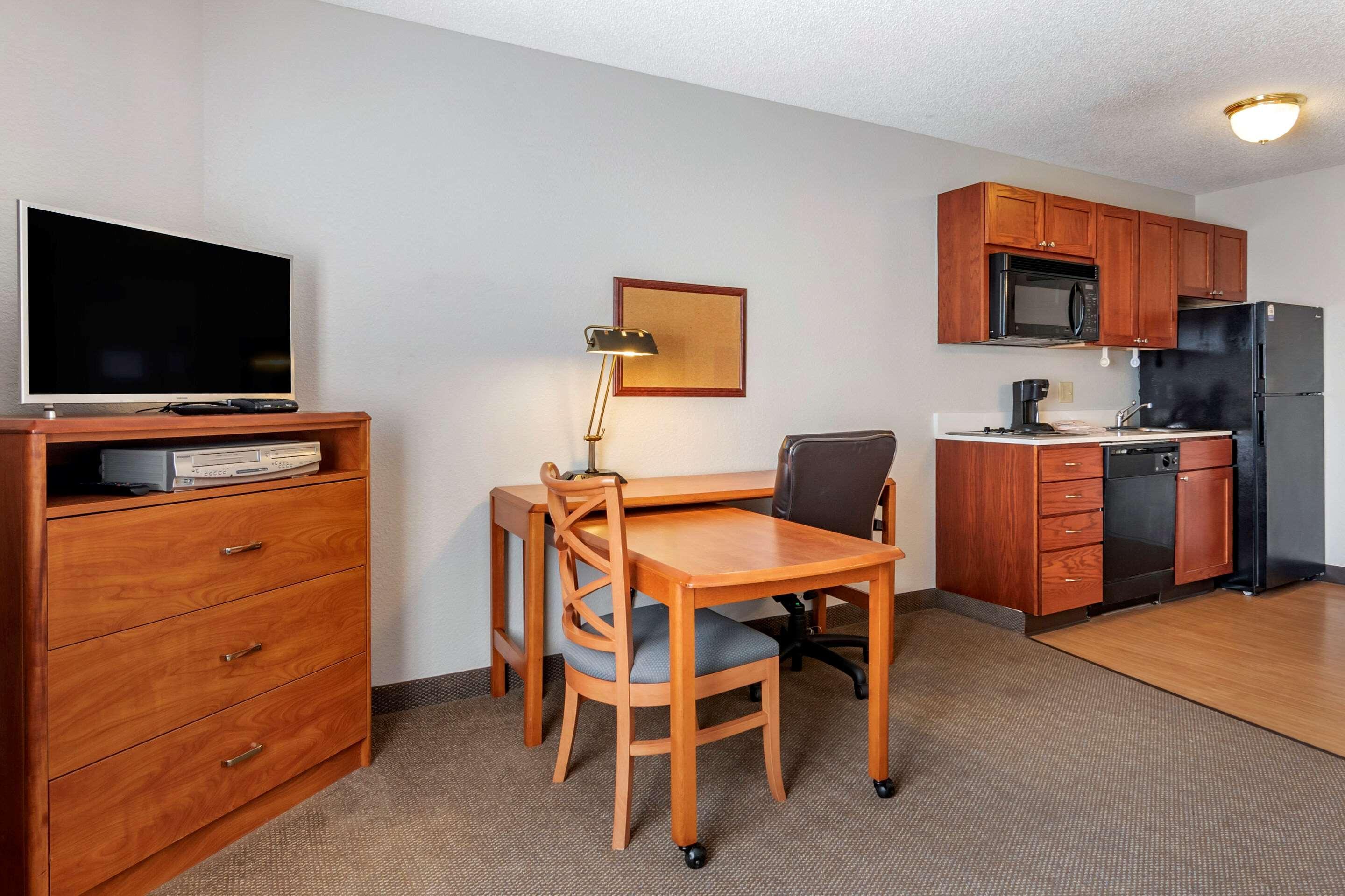 Mainstay Suites Emporia Εξωτερικό φωτογραφία