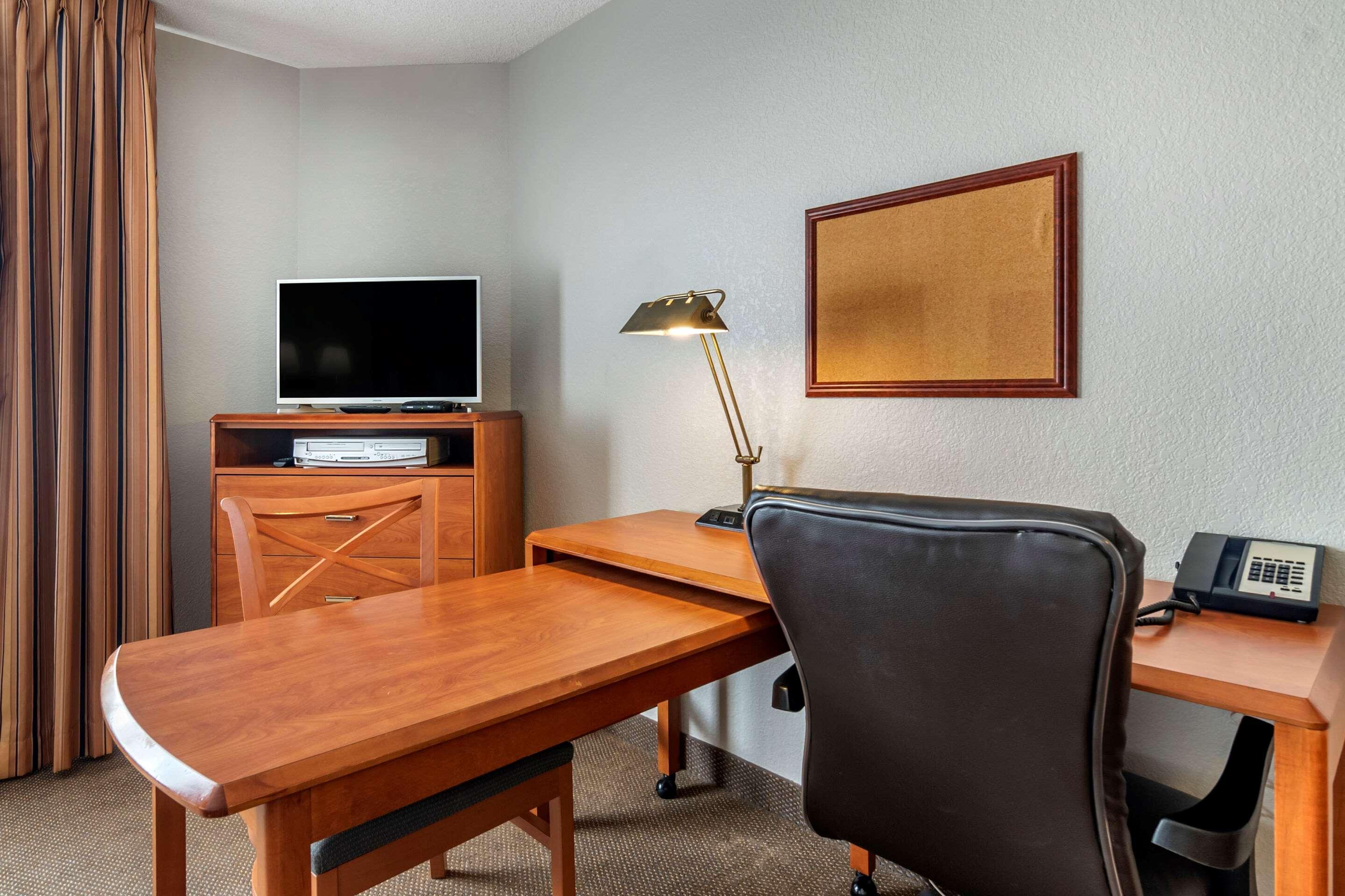 Mainstay Suites Emporia Εξωτερικό φωτογραφία