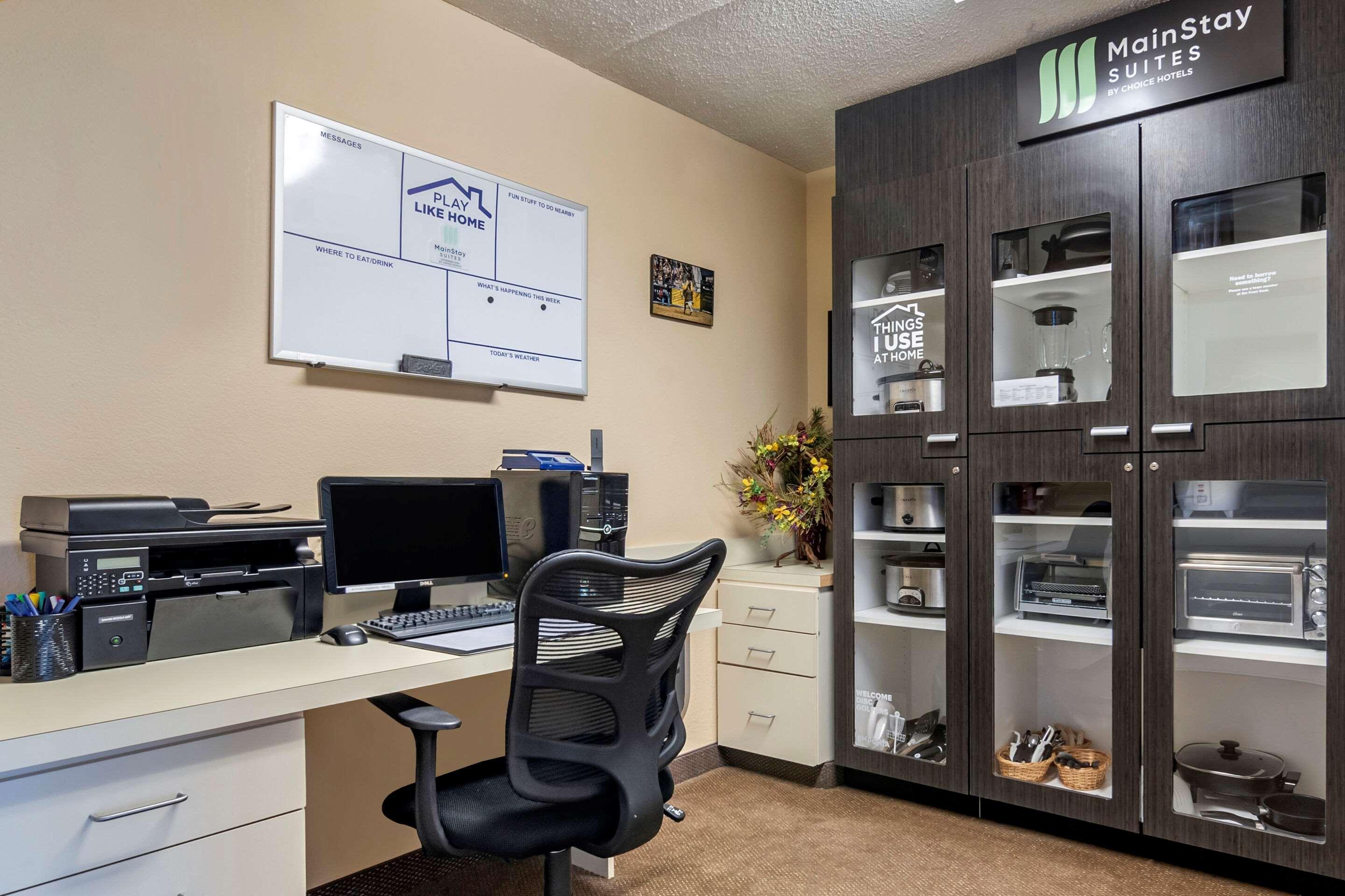 Mainstay Suites Emporia Εξωτερικό φωτογραφία