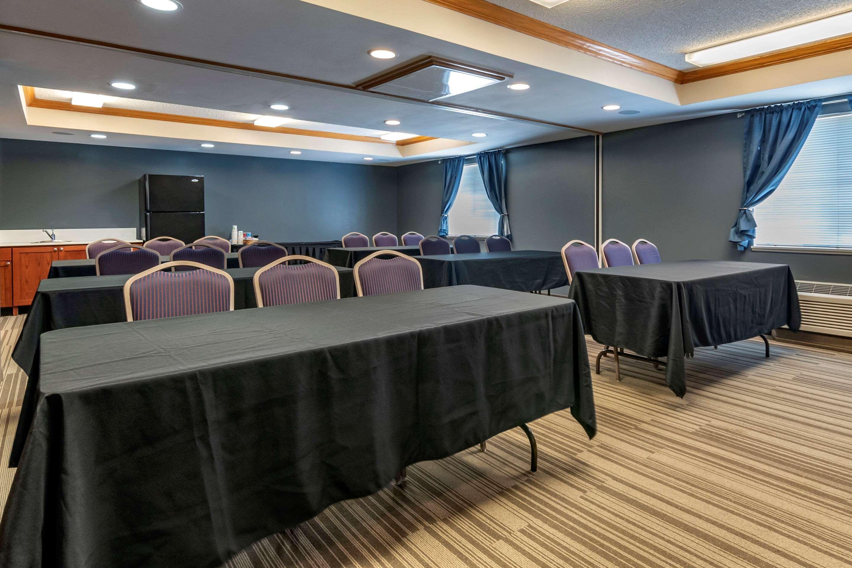Mainstay Suites Emporia Εξωτερικό φωτογραφία