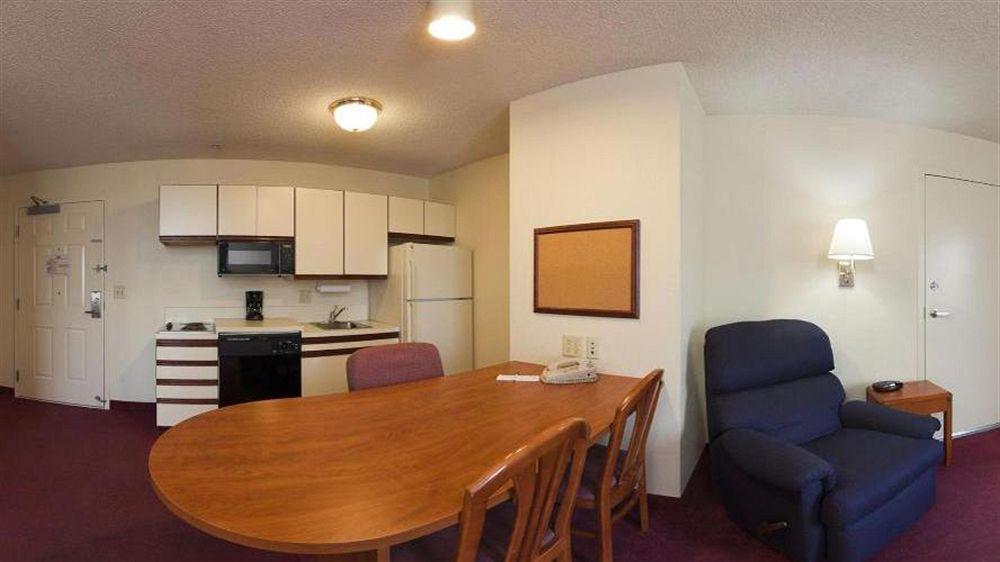Mainstay Suites Emporia Εξωτερικό φωτογραφία