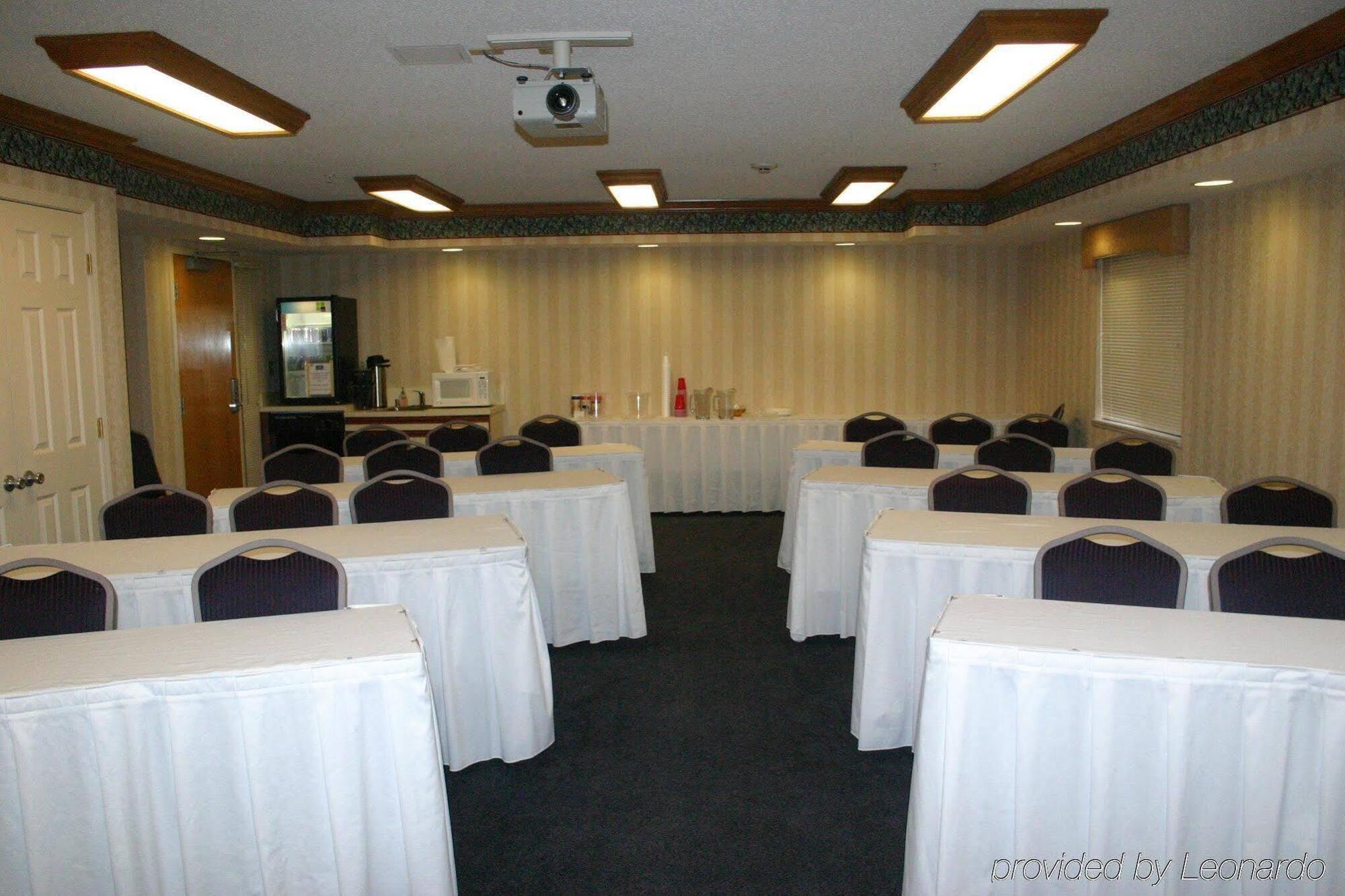 Mainstay Suites Emporia Εξωτερικό φωτογραφία